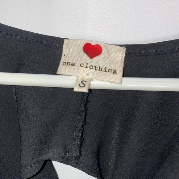 One clothing Black Dress with Flowy Ribbons on the back. - Picture 5 of 6